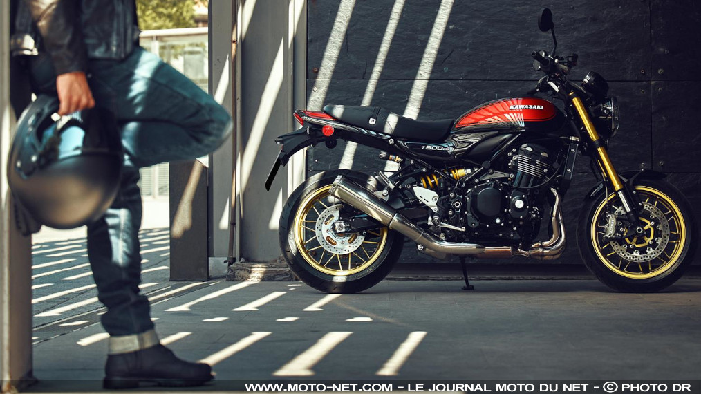 Les Kawasaki Z900 RS plus sophistiquées en 2026 et moins cher ! 

Après avoir secoué le segment Superbike en annonçant l'arrivée - l'été prochain... - de sa Ninja ZX-10R à 19 000 euros seulement, Kawasaki fait à nouveau preuve d'agressivité en commercialisant dès janvier 2026 ses Z900RS standard et SE un peu moins cher qu'en 2025. Malgré les mises à jour !
